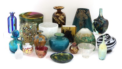 Lot 346 - A collection of Mdina and Isle of Wight glass