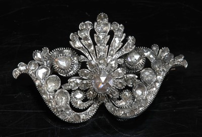 Lot 56 - An antique diamond set brooch