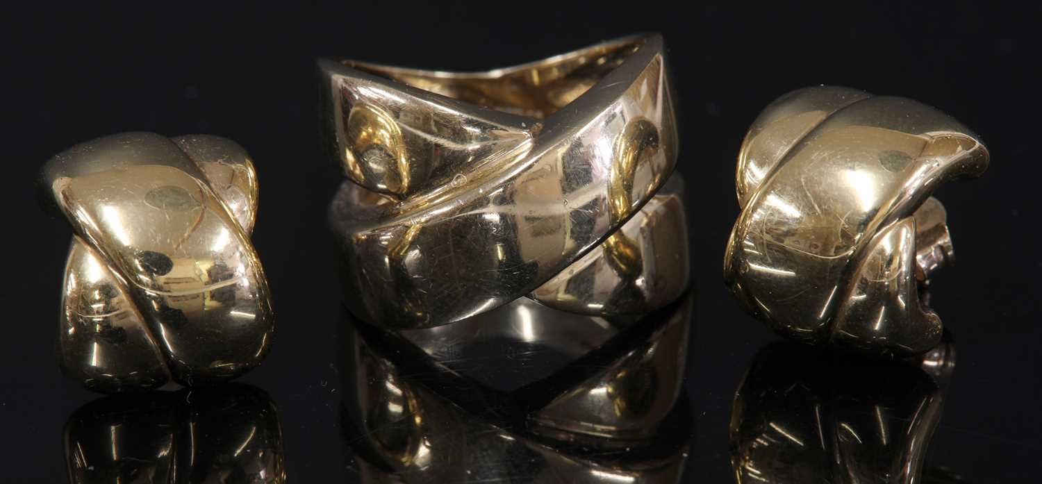 A pair of French 18ct gold hoop earrings by Charles Gavet, c.1990,