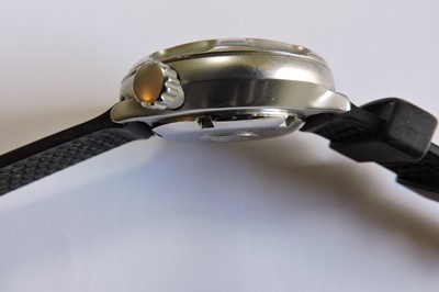 Lot 393 - A titanium and stainless steel Seiko 'Ashtray' quartz professional tuna diver's watch, c.1986