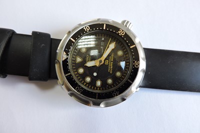 Lot 393 - A titanium and stainless steel Seiko 'Ashtray' quartz professional tuna diver's watch, c.1986
