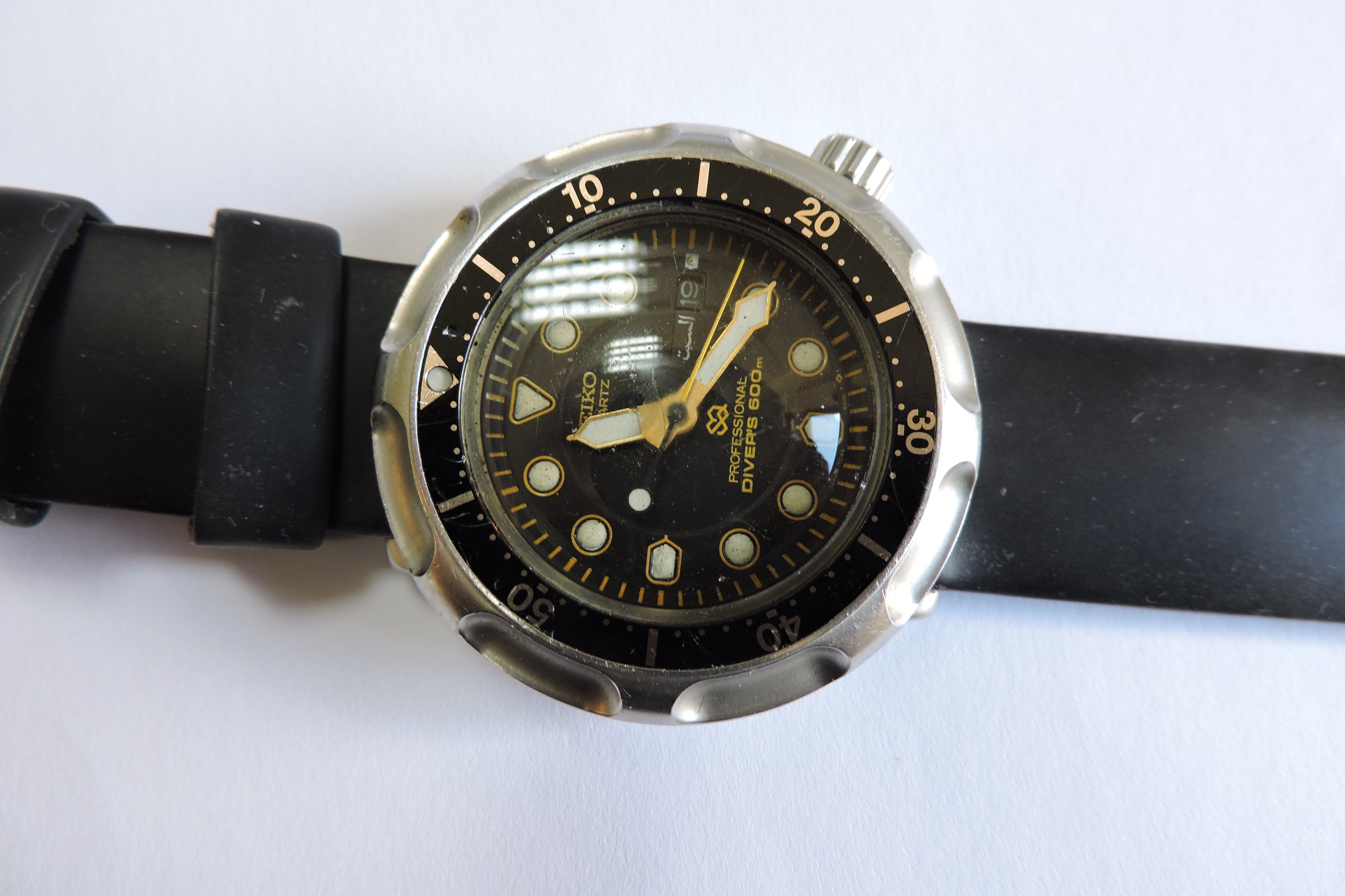 Lot 393 - A titanium and stainless steel Seiko