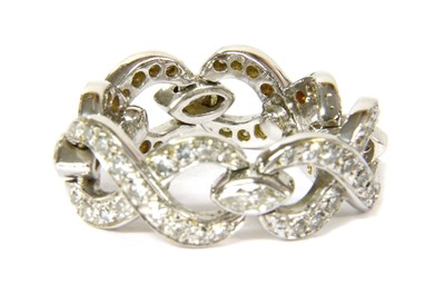 Lot 96 - A gold diamond set chain link ring