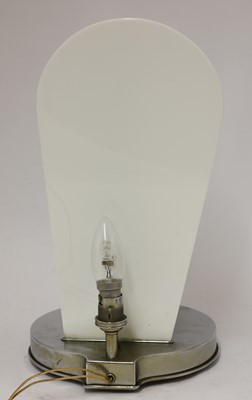 Lot 390 - An Art Deco lamp