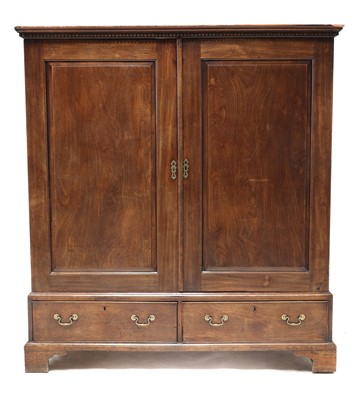 Lot 545 - A George III mahogany dwarf linen press