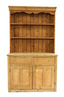 Lot 444 - A pine dresser