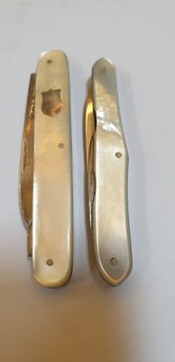 Lot 47 - Six folding fruit knives with double blades