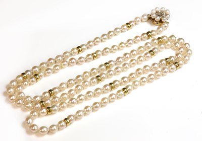 Lot 168 - A single row uniform cultured pearl necklace
