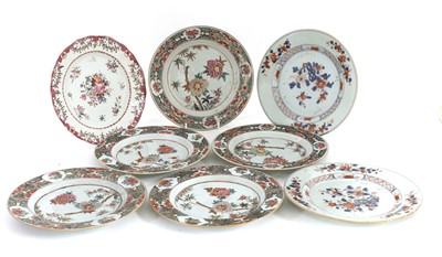 Lot 230 - A collection of famille rose plates
