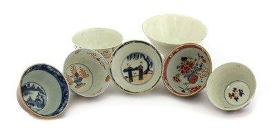 Lot 218 - A collection of Chinese and Japanese tea cups