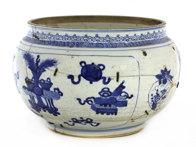 Lot 236 - A Chinese blue and white jar