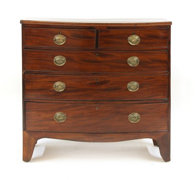 Lot 462 - A mahogany bow front chest of drawers