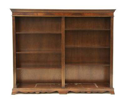 Lot 439 - A modern mahogany bookcase