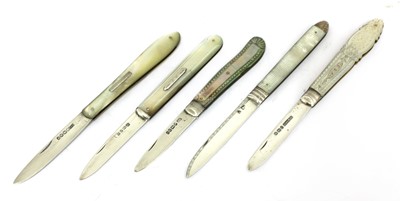 Lot 30 - Five silver and mother-of-pearl folding fruit knives