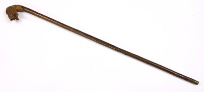 Lot 749 - A Brigg carved bloodhound walking stick