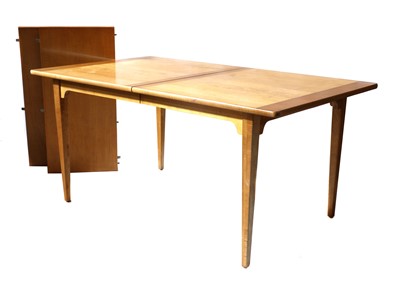 Lot 319 - A Lane walnut(?) dining table