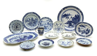 Lot 313 - A collection of Chinese blue and white ceramics