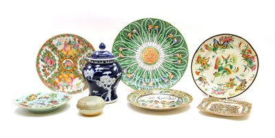 Lot 103 - A collection of Chinese porcelain