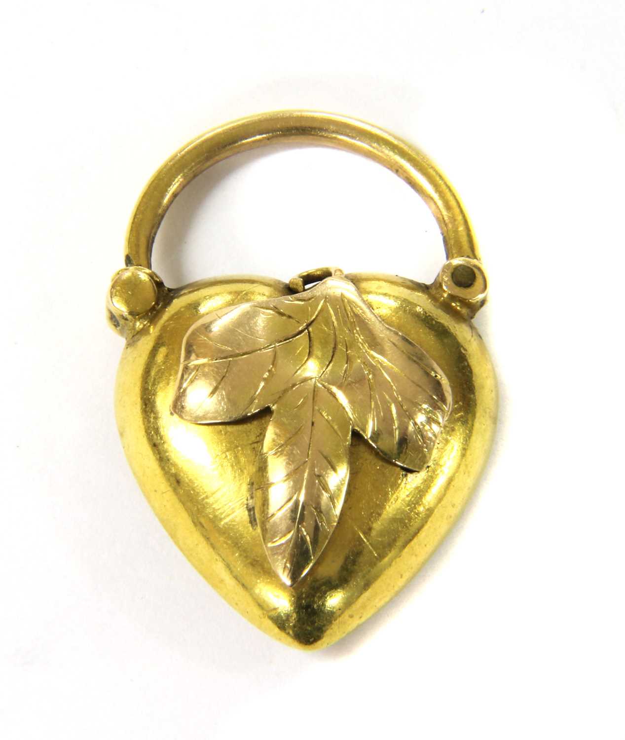 Lot 7 - An Art Nouveau gold heart shaped padlock clasp