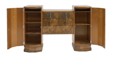Lot 428 - An Art Deco walnut sideboard