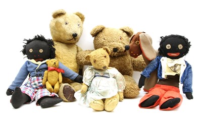 Lot 307 - A collection of plush teddy bears
