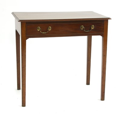 Lot 556 - A George III mahogany single drawer side table