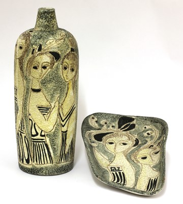 Lot 549 - An Italian ceramic vase