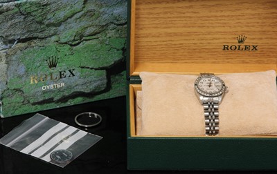 Lot 232 - A ladies' stainless steel Rolex 'Automatic Perpetual Datejust', c.1999