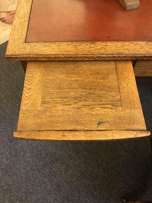 Lot 154 - An oak pedestal desk