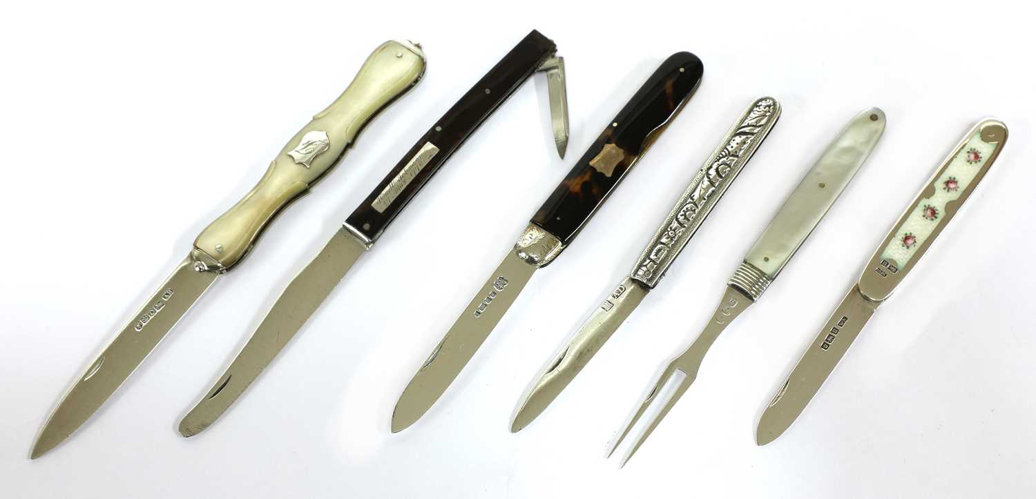 Lot 45 - Five various silver folding fruit knives and