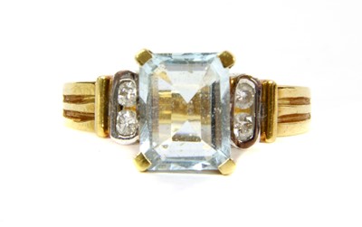 Lot 109 - An 18ct gold aquamarine and diamond ring