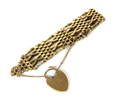 Lot 75 - A 9ct gold gate bracelet