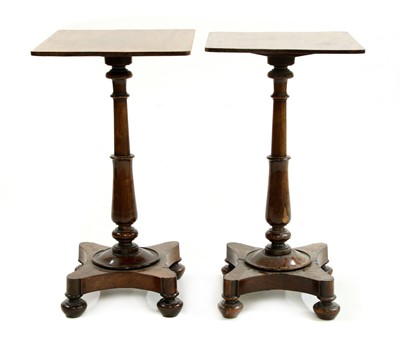 Lot 619 - A pair of lamp tables