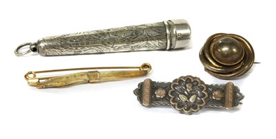 Lot 10 - A collection of Victorian and later jewellery