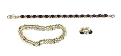 Lot 197 - A sterling silver amethyst bracelet