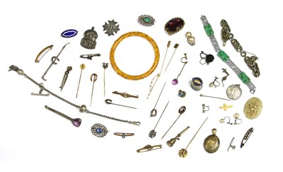 Lot 38 - A collection of Victorian and later jewellery