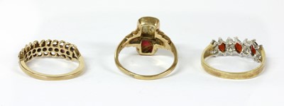 Lot 341 - A 9ct gold ruby ring