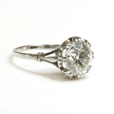 Lot 136 - A single stone diamond ring, c.1930