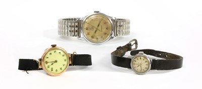 Lot 229 - A ladies' 9ct gold mechanical strap watch