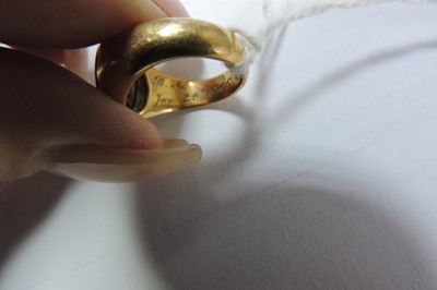 Lot 495 - An 18ct gold Edwardian bloodstone signet ring by Goldsmiths' and Silversmiths' Company Ltd.