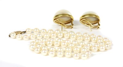 Lot 70 - A pair of gold mabé pearl earrings