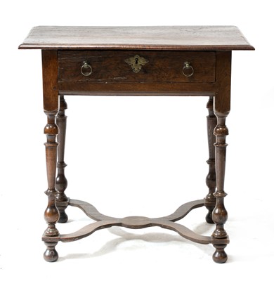Lot 99 - A small oak side table