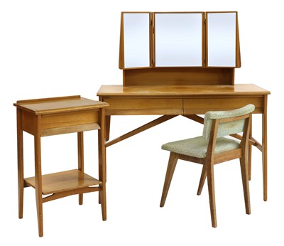 Lot 137 - An Heal's maple dressing table