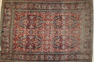 Lot 462 - A hand knotted Persian rug
