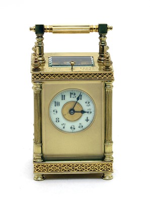 Lot 136 - An early 20th century French brass carriage clock