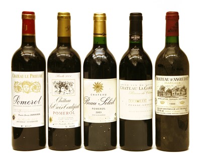 Lot 86 - Assorted Bordeaux to include: Chateau d'Angludet, Margaux, 1995, one bottle, and four various others