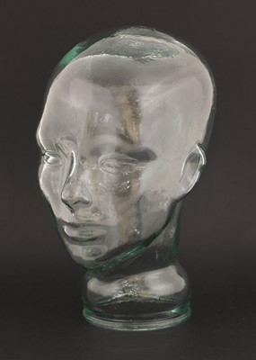 Lot 819 - A glass head