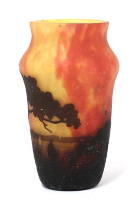 Lot 115 - A Daum 'Red Sky' cameo glass vase