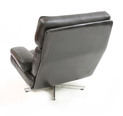 Lot 315 - A Tetrad 'Nucleus' black leather revolving lounge chair