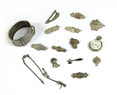 Lot 34 - A collection of Victorian and later silver jewellery